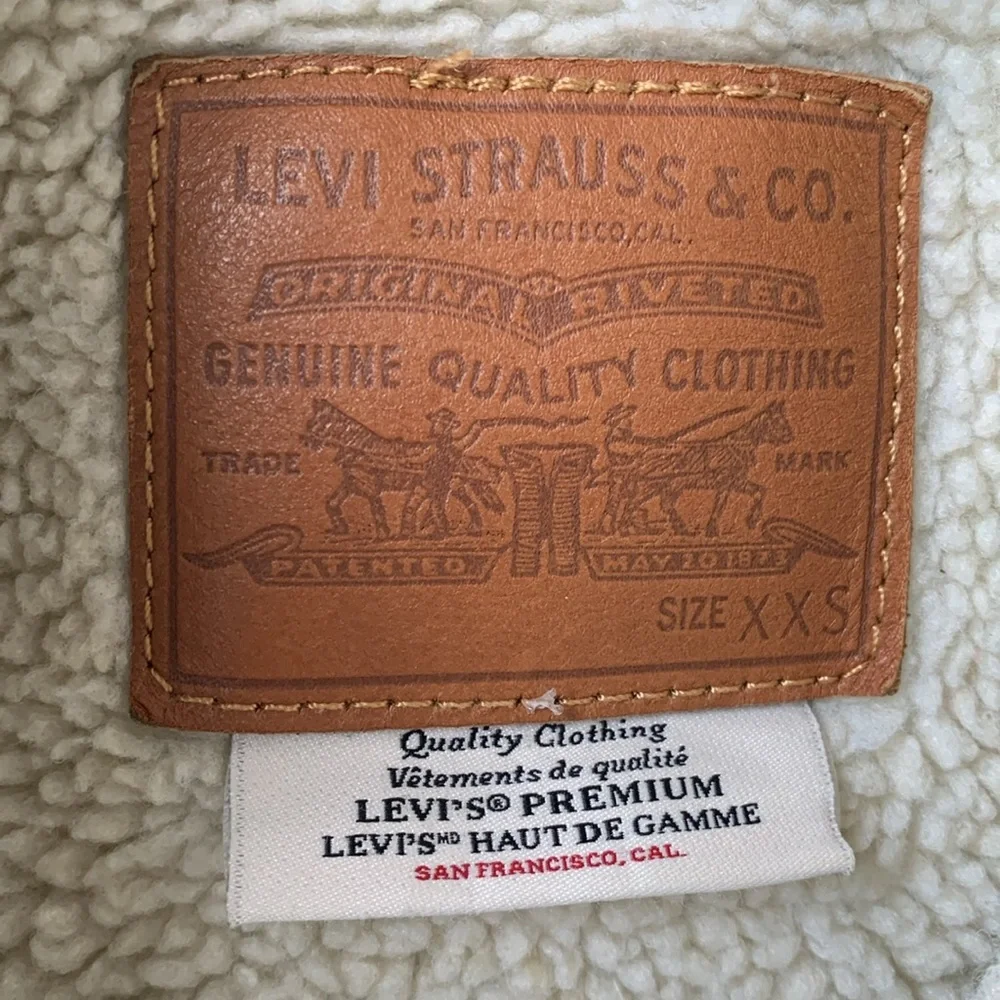 Levi’s Sherpa Fleece Jean Jacket - Picture 4 of 12